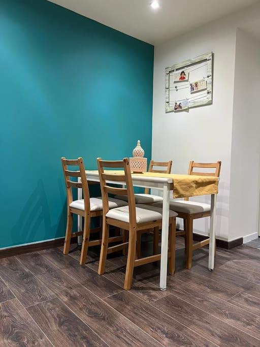 House Blue. Close Of Stade De France. Appartement Stains